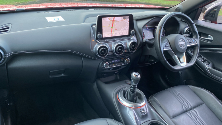 Nissan Juke 1.0 DiG-T 114 Tekna 5dr Petrol Hatchback